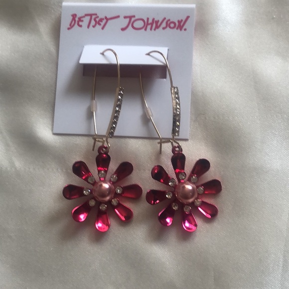Betsey Johnson Gold Tone Red Metallic Daisy Drop Earrings Crystal Accents NWT - Picture 3 of 10